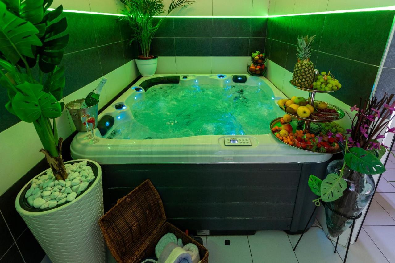 Apartment By The Way Hot Tub And Free Parking Dubrovnik Exterior photo