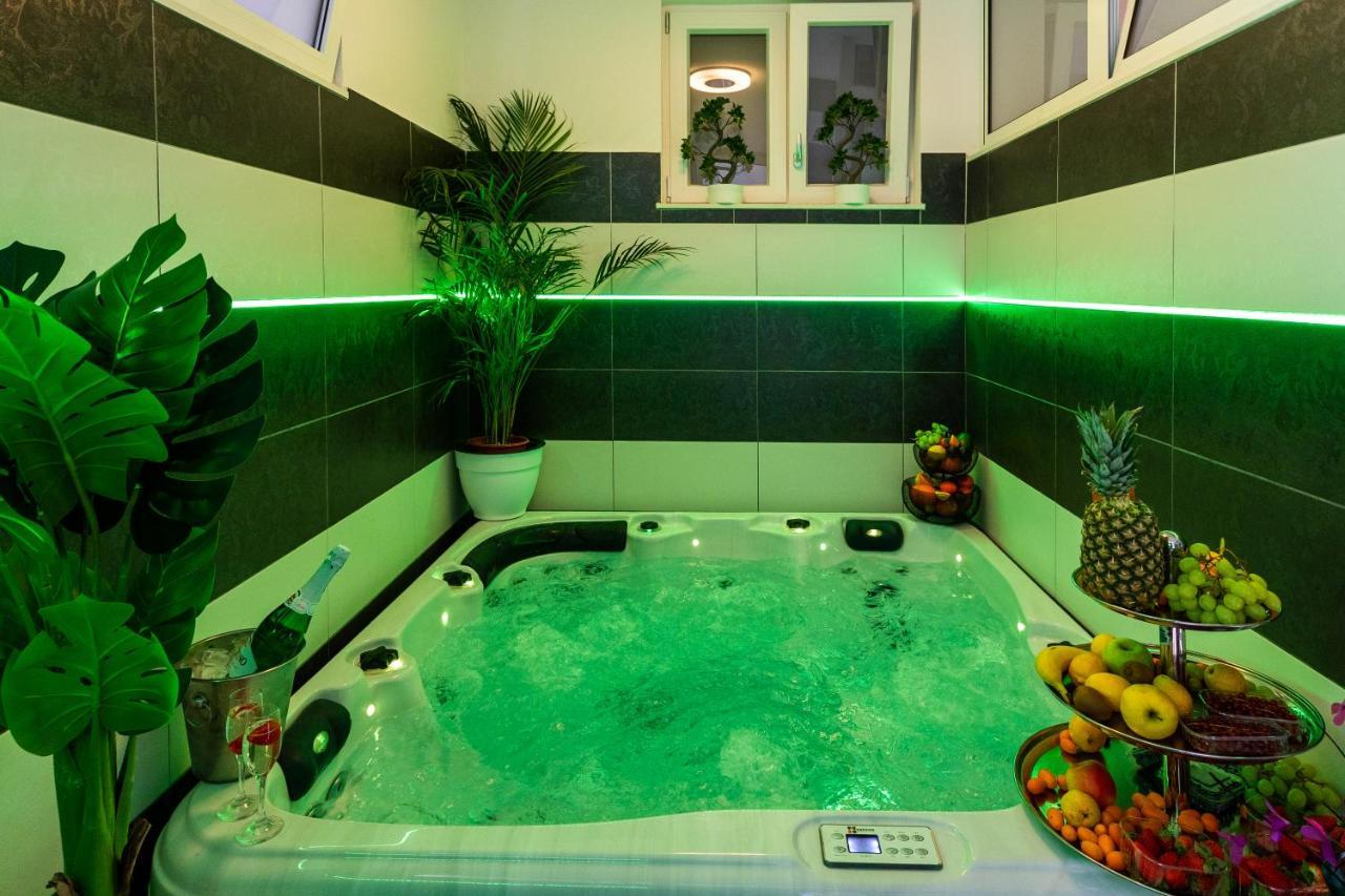 Apartment By The Way Hot Tub And Free Parking Dubrovnik Exterior photo