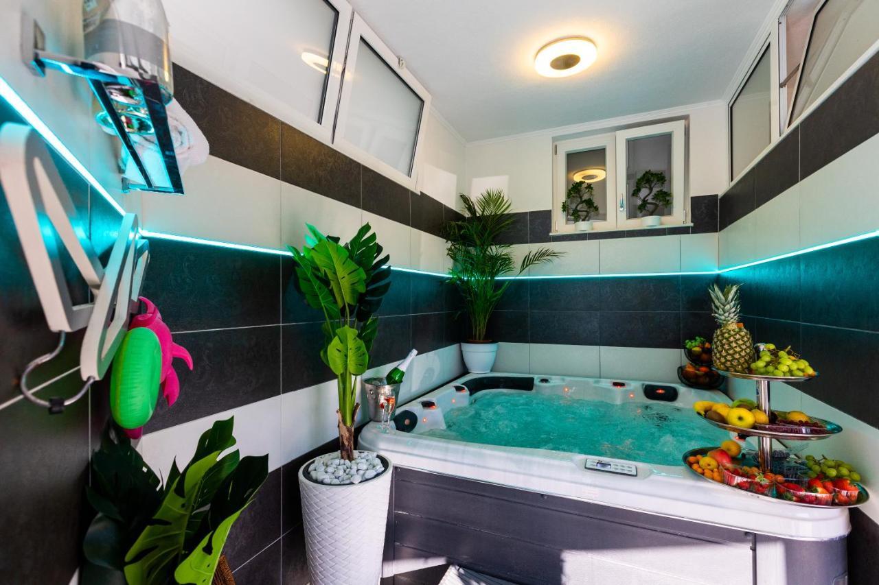 Apartment By The Way Hot Tub And Free Parking Dubrovnik Exterior photo
