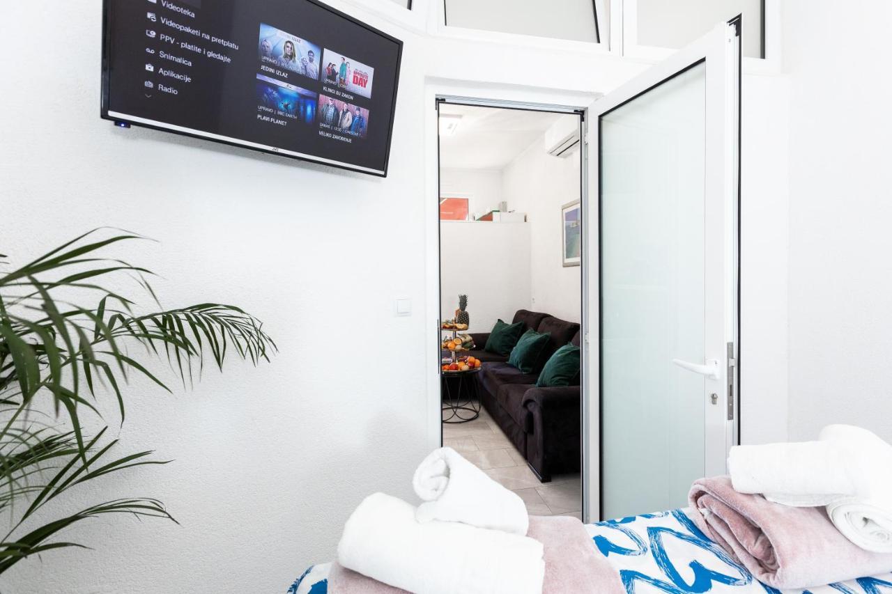 Apartment By The Way Hot Tub And Free Parking Dubrovnik Exterior photo