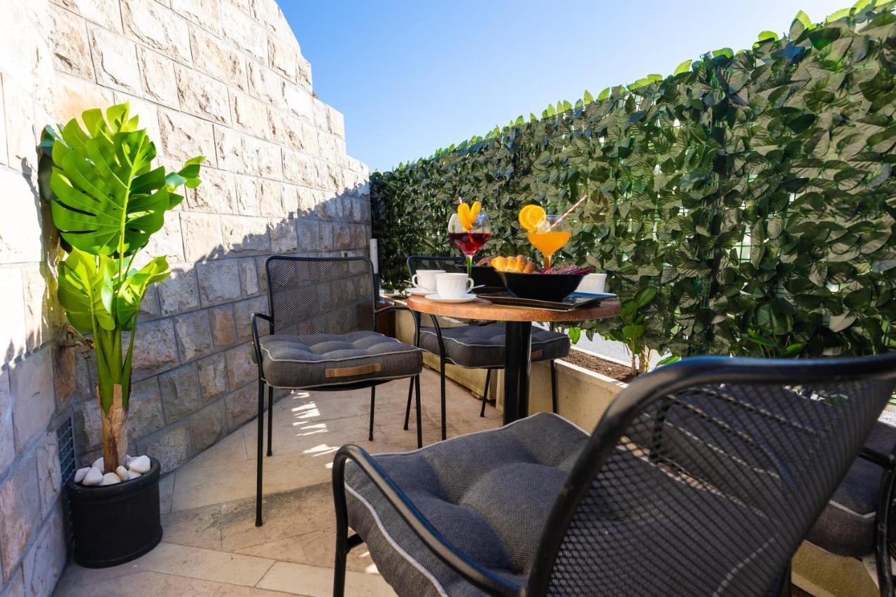 Apartment By The Way Hot Tub And Free Parking Dubrovnik Exterior photo