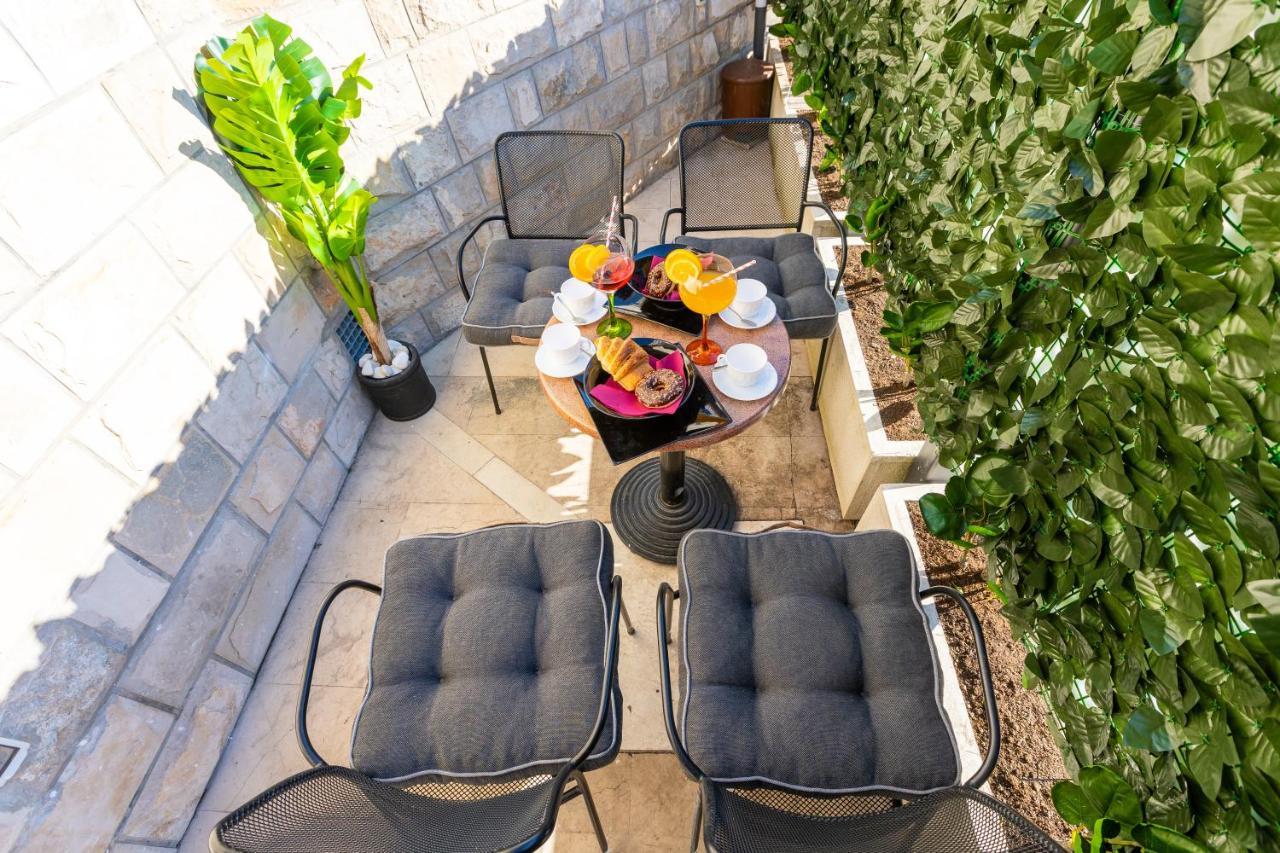 Apartment By The Way Hot Tub And Free Parking Dubrovnik Exterior photo