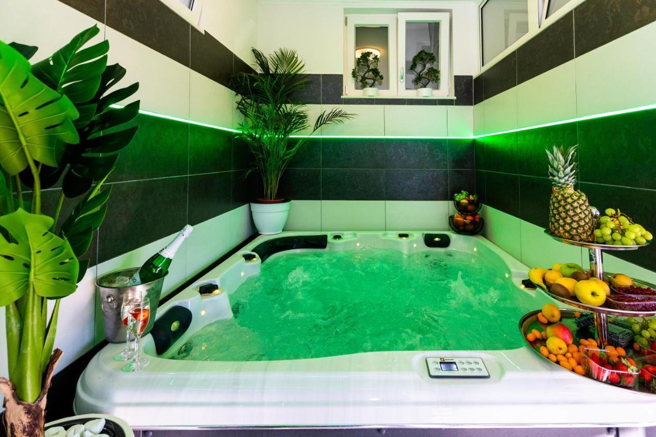 Apartment By The Way Hot Tub And Free Parking Dubrovnik Exterior photo